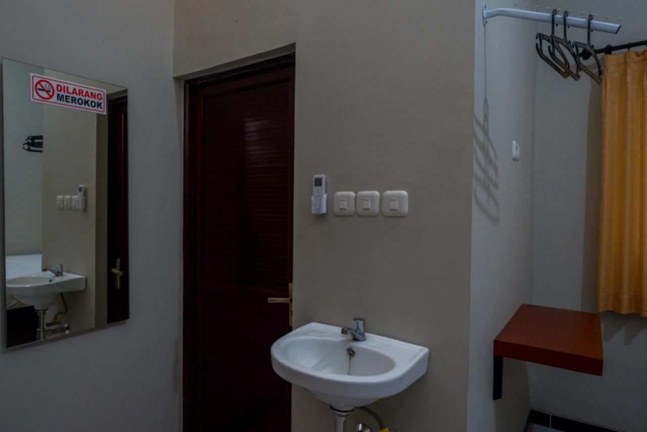 Reddoorz Near Kampus Ump Purwokerto 2 Hotel Sumbang Exterior foto