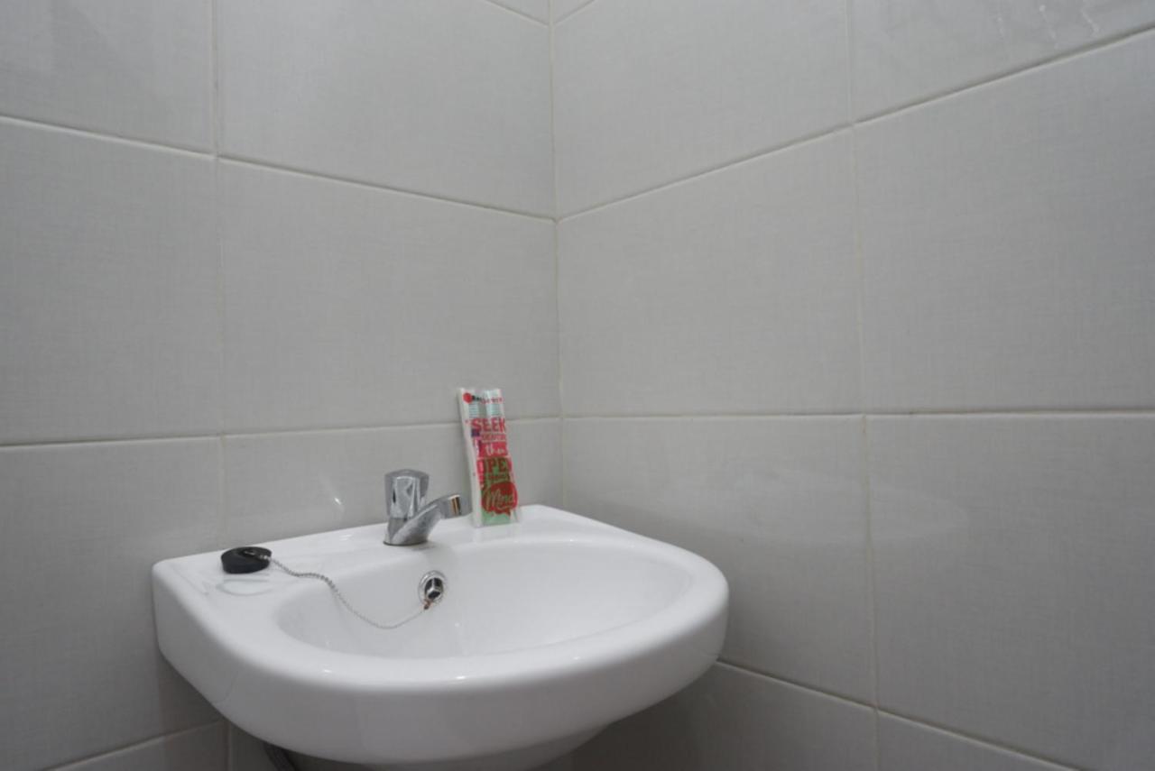 Reddoorz Near Kampus Ump Purwokerto 2 Hotel Sumbang Exterior foto