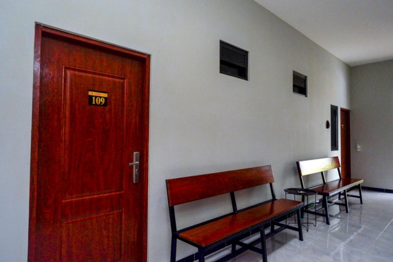 Reddoorz Near Kampus Ump Purwokerto 2 Hotel Sumbang Exterior foto